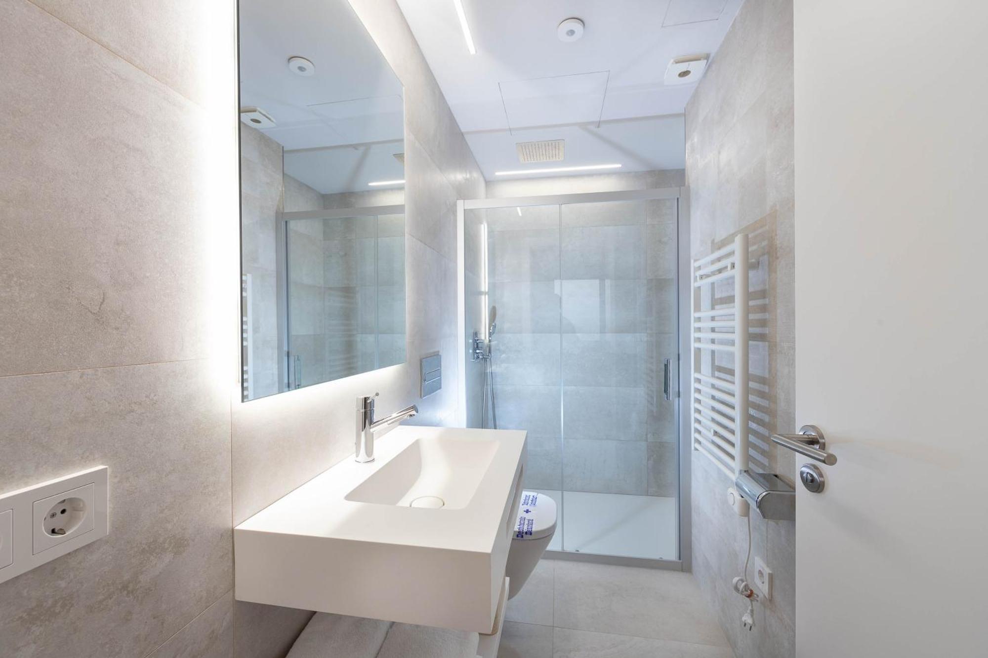 C&C Apartments Figueres  Buitenkant foto