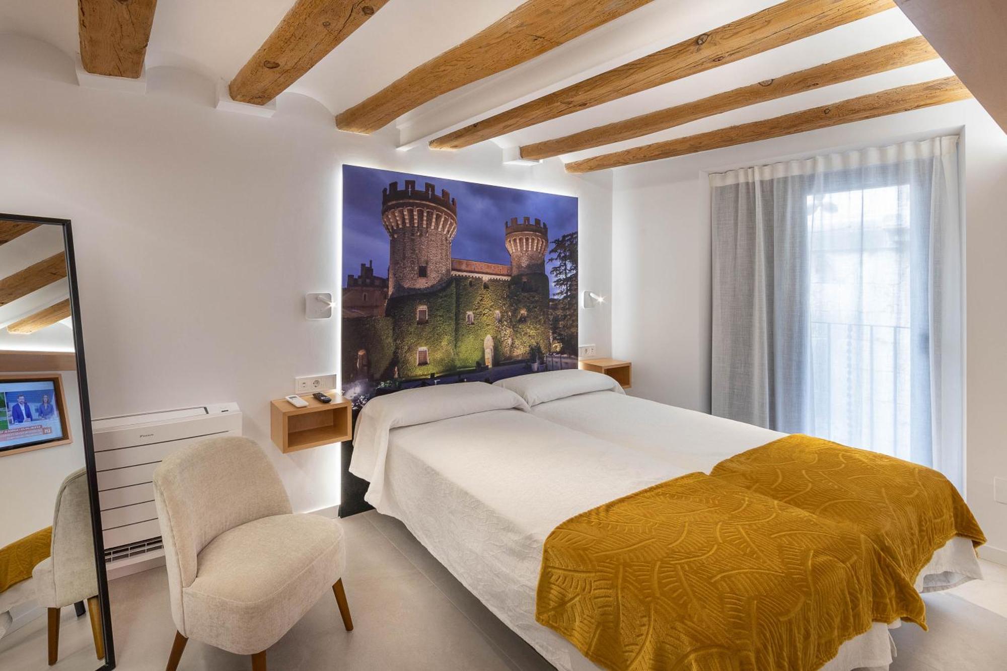 C&C Apartments Figueres  Buitenkant foto