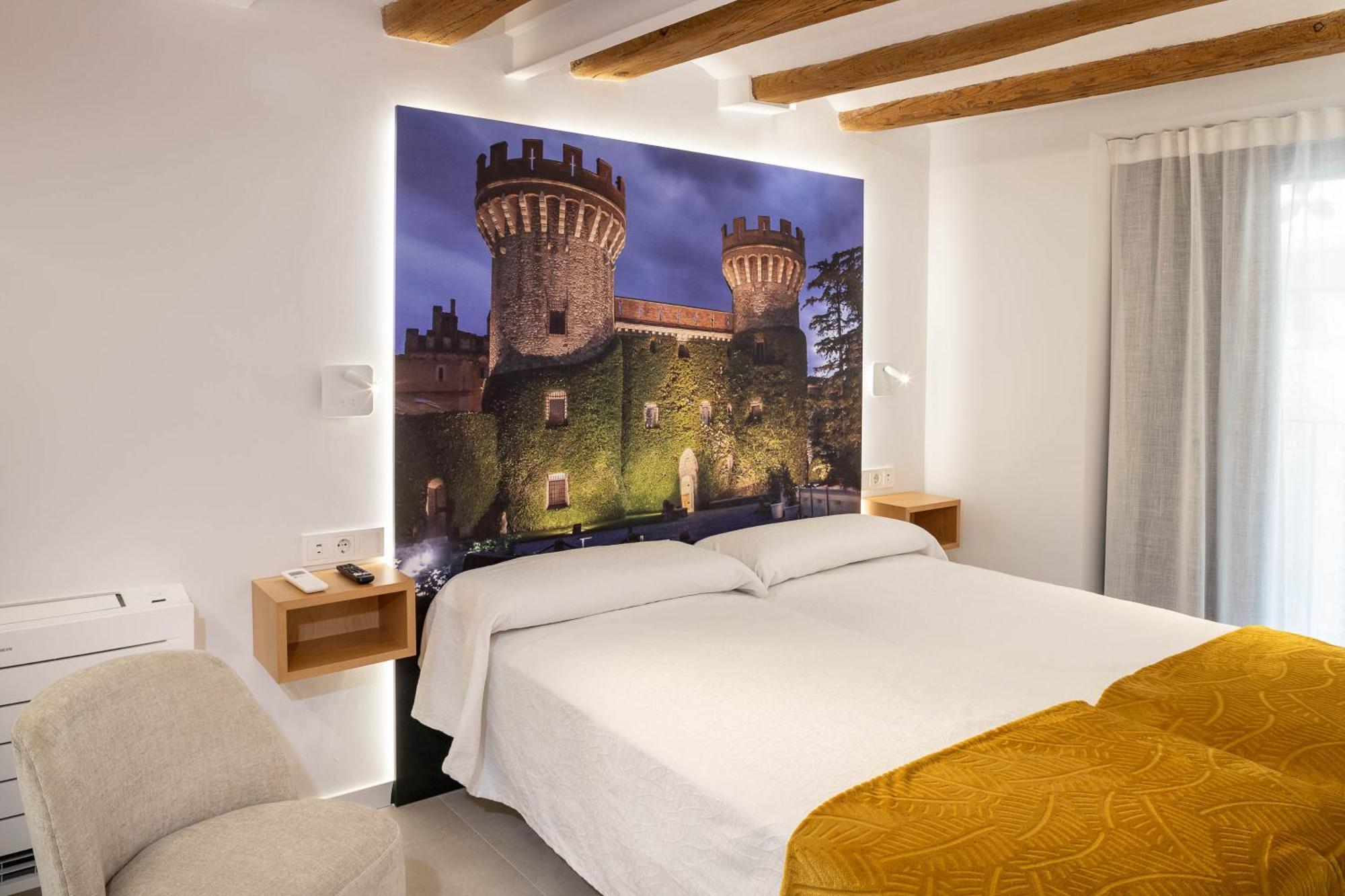 C&C Apartments Figueres  Buitenkant foto