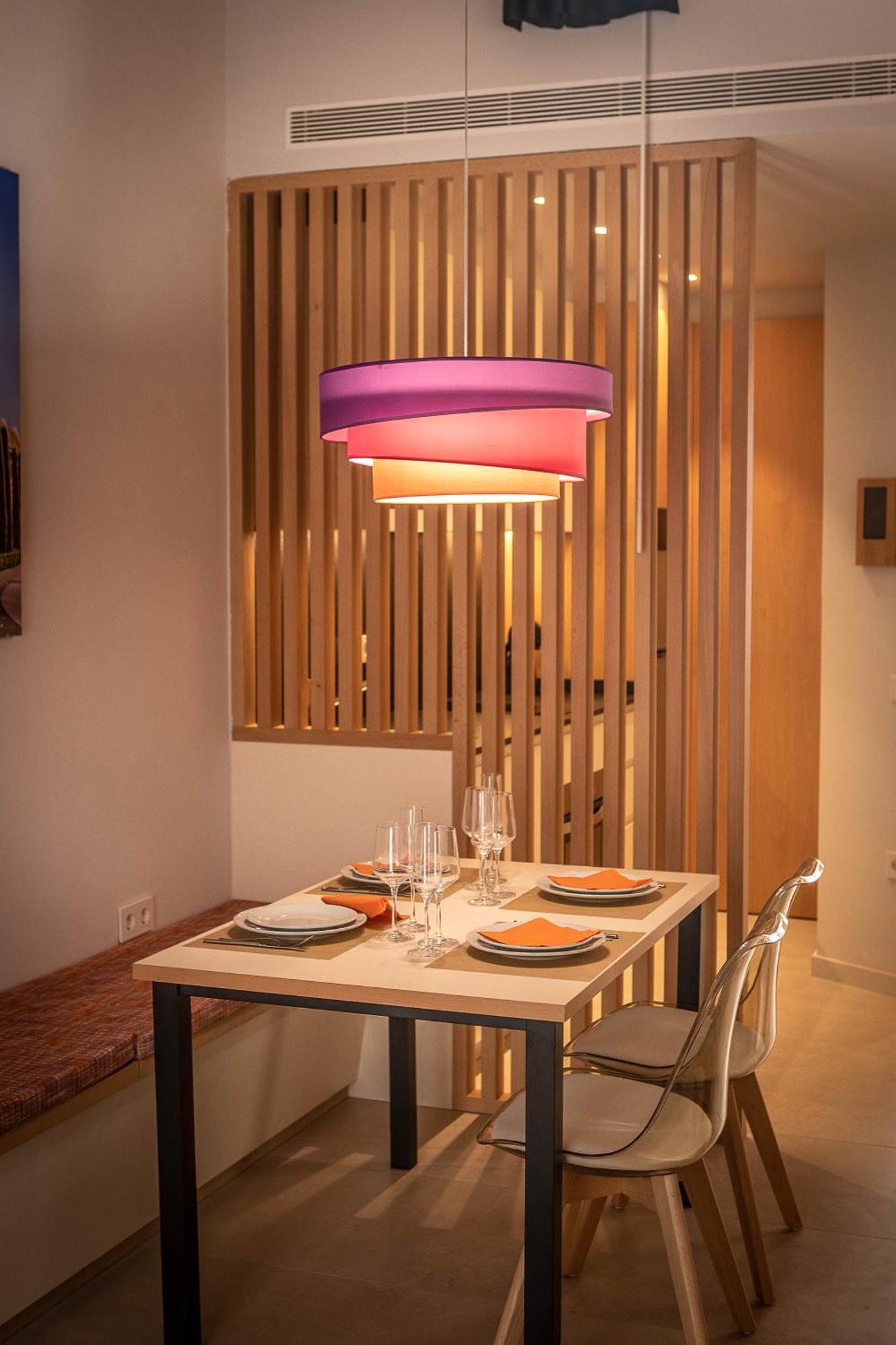 C&C Apartments Figueres  Buitenkant foto