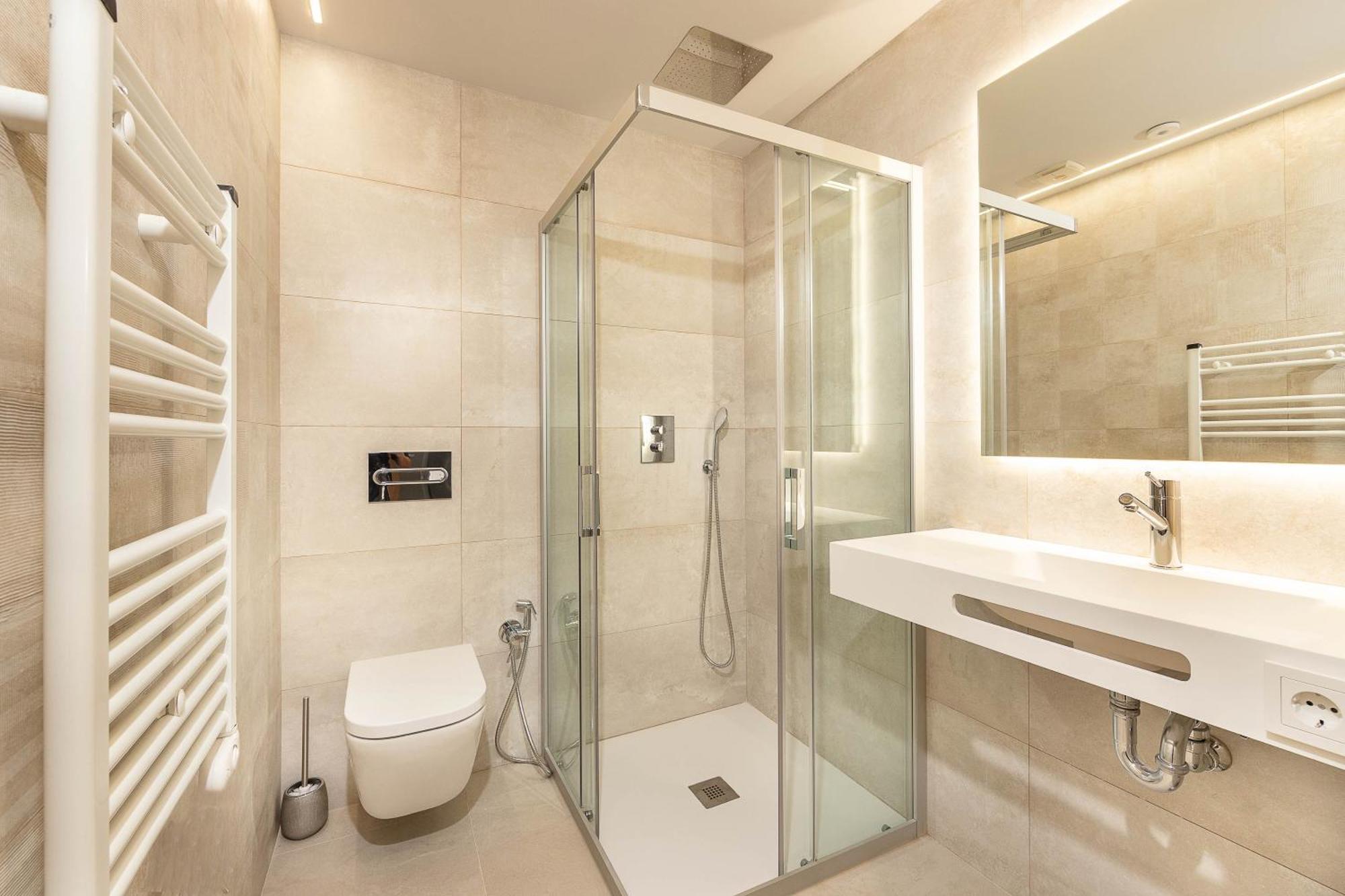 C&C Apartments Figueres  Buitenkant foto