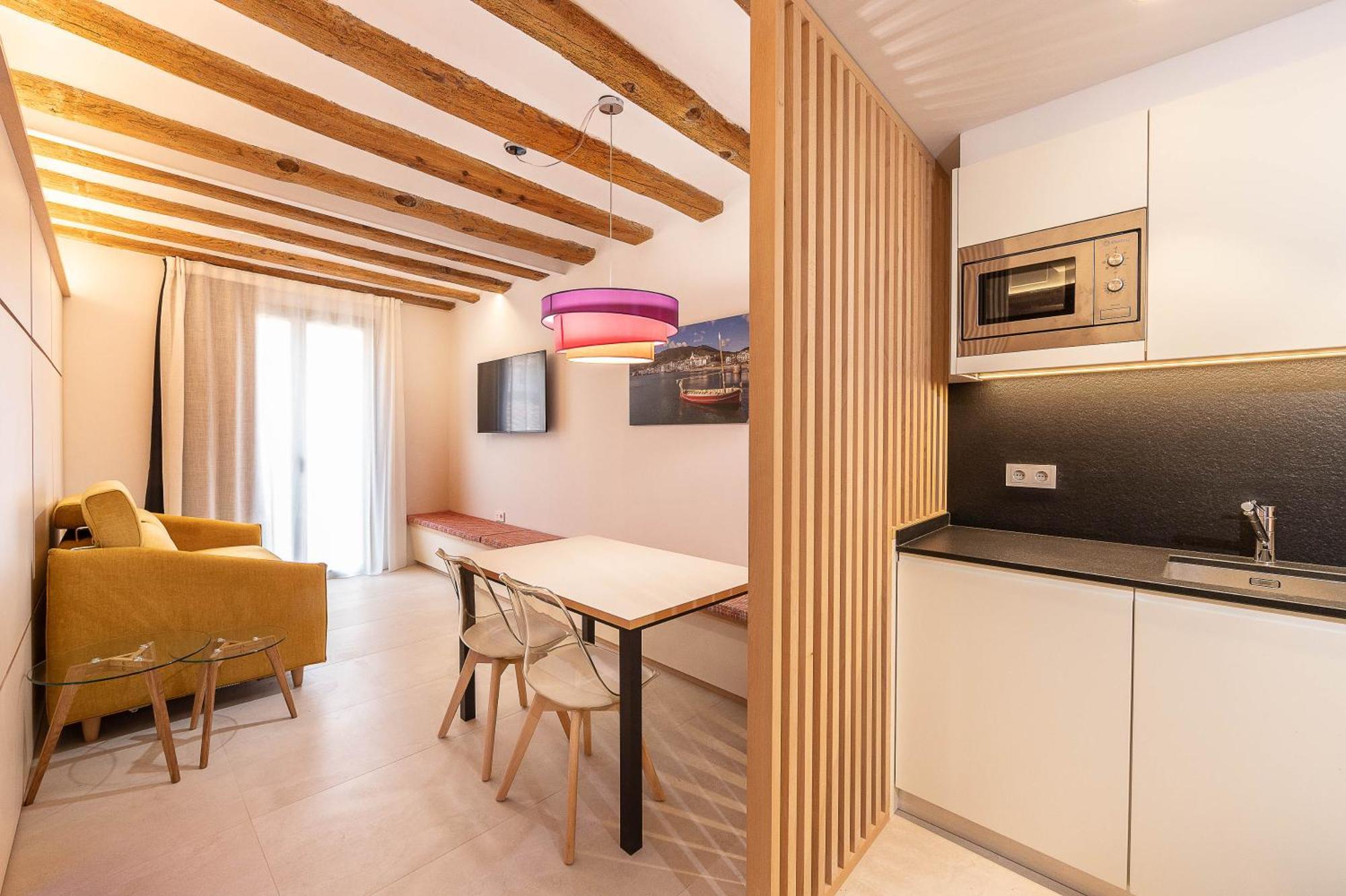 C&C Apartments Figueres  Buitenkant foto