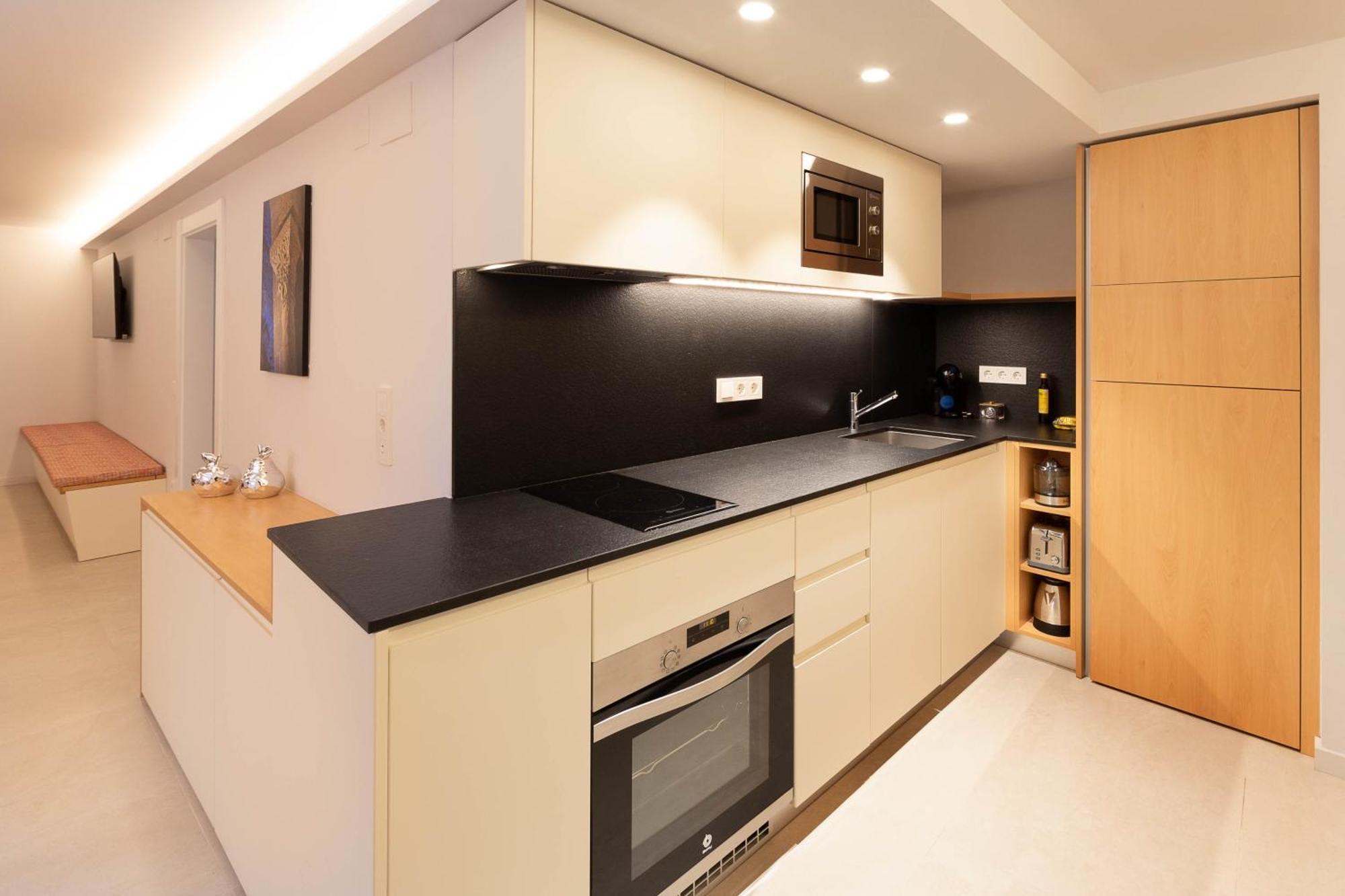 C&C Apartments Figueres  Buitenkant foto