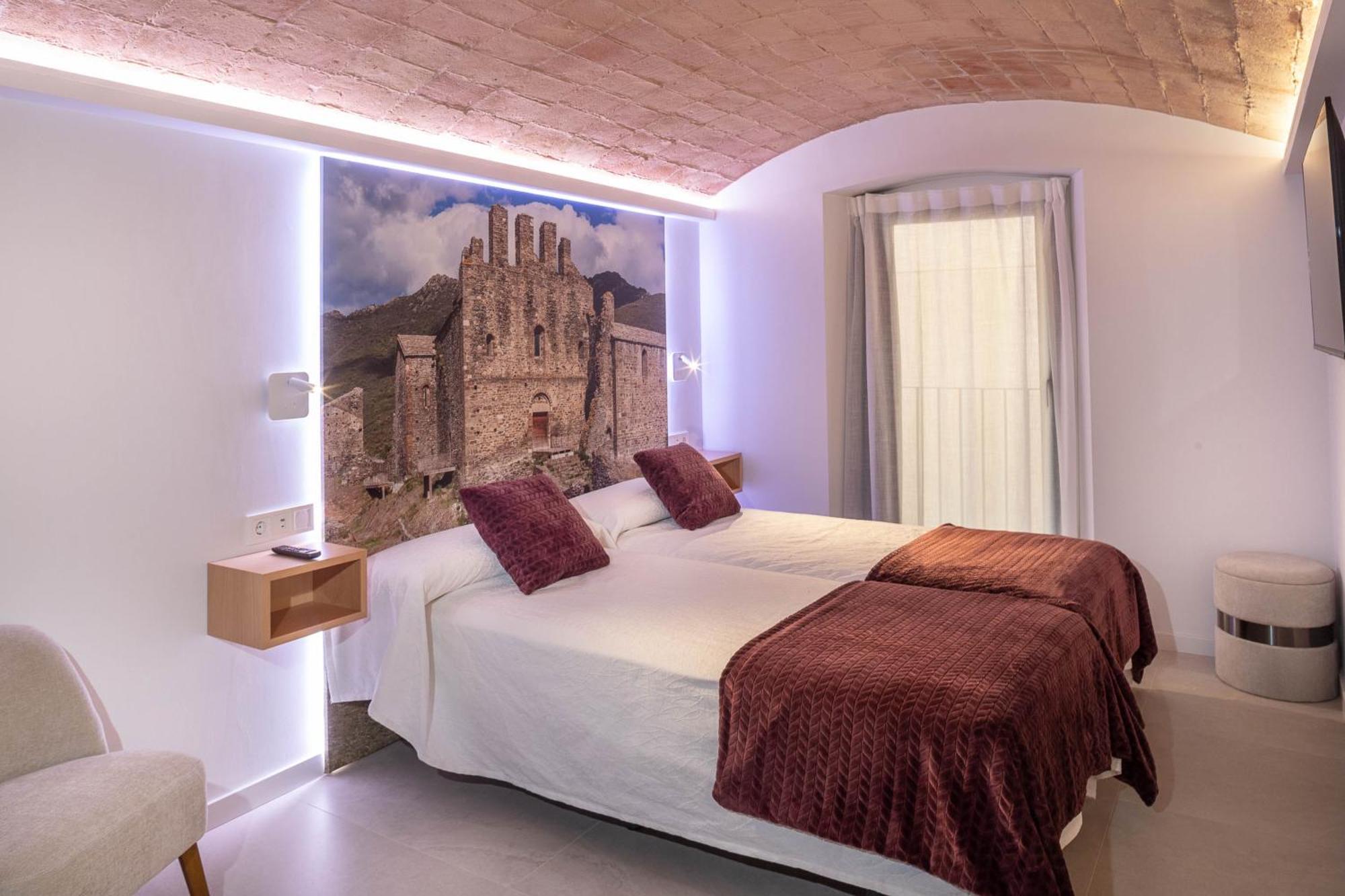 C&C Apartments Figueres  Buitenkant foto